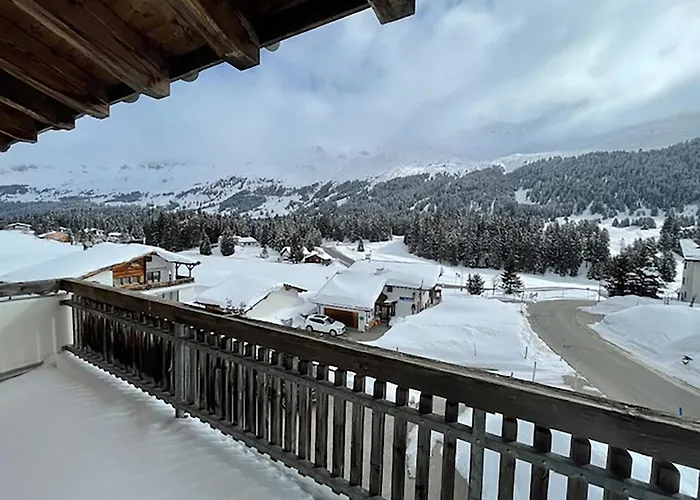 Tgesa Sartons By Interhome Otel *